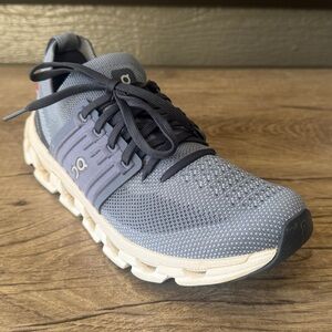 On Cloud Cloudswift Glacier Women’s Running  Sneakers size W 7
